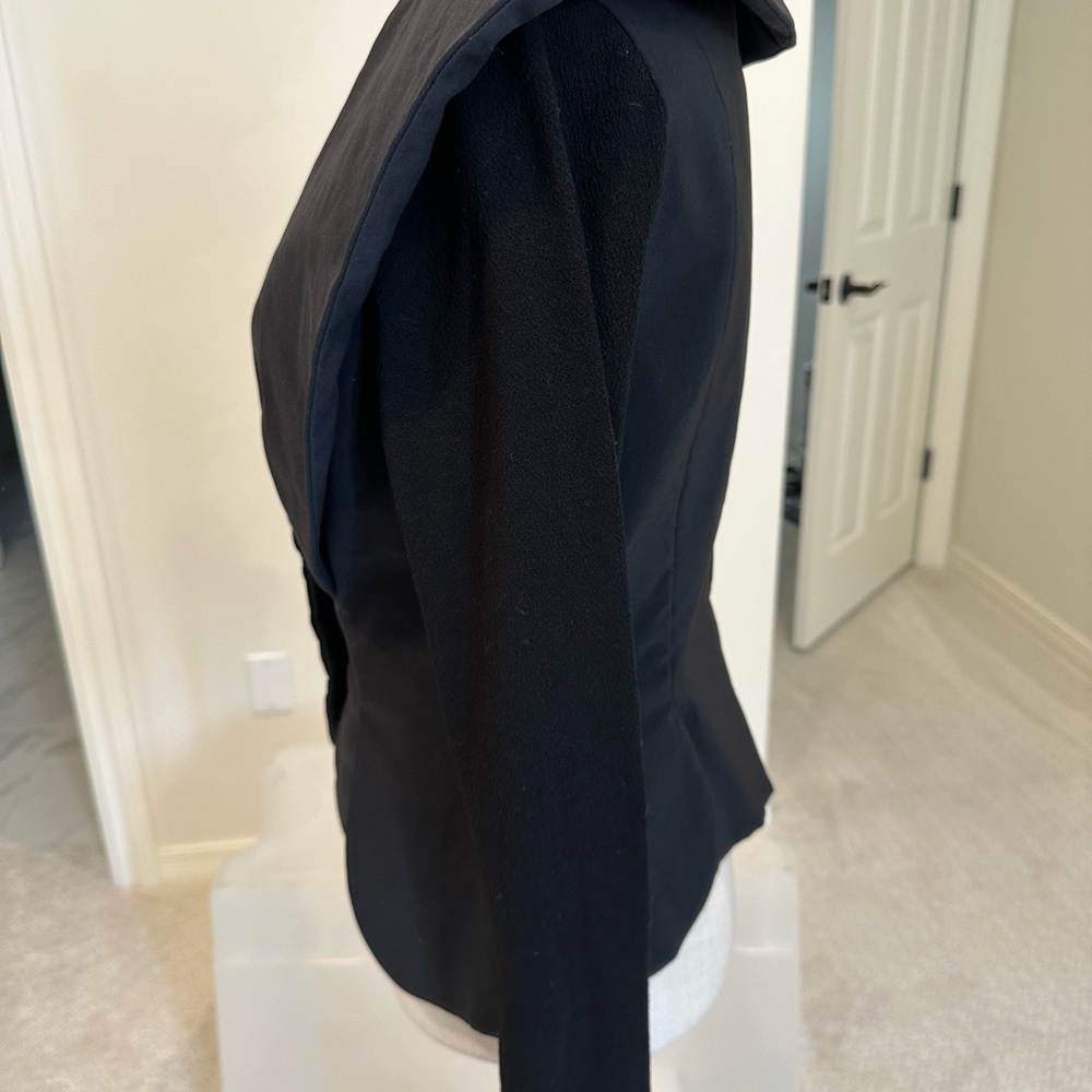 Charles Chang-Lima black suit - Picture 4 of 10